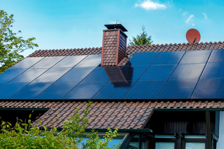 Effektivitaet-und-Lebensdauer-einer-Solaranlage