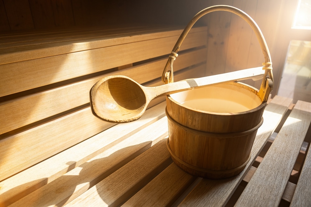 Energie-tanken-–-Entspannung-in-der-Fass-Sauna