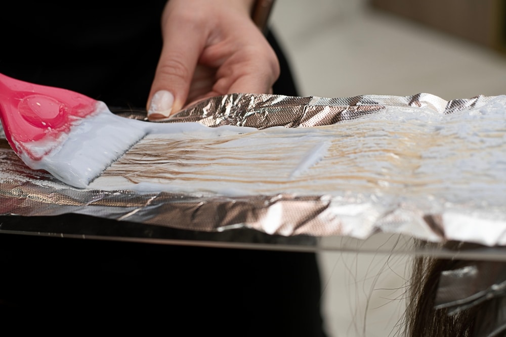 Natuerliches-Braun-mit-seidigem-Finish