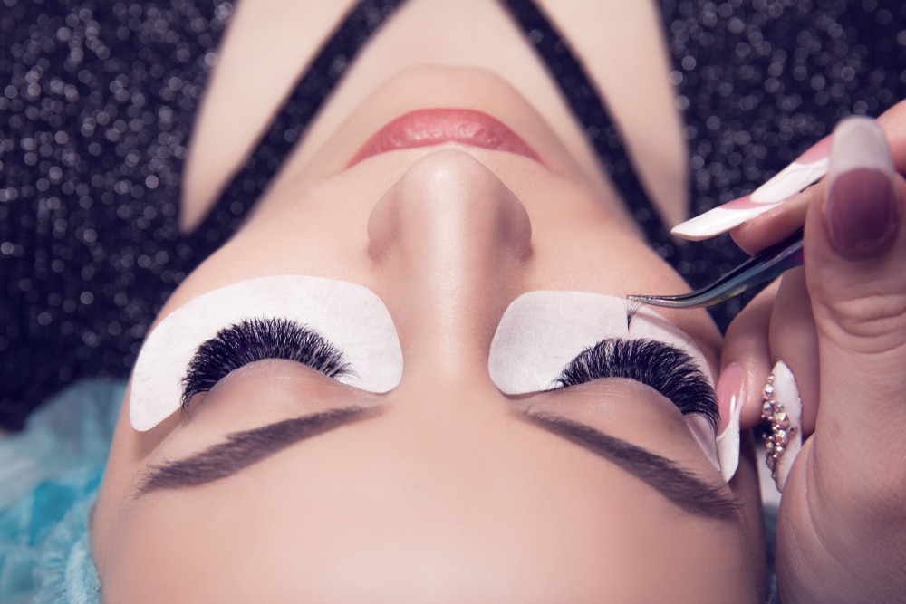 Perfekt-geformte-Wimpern-–-Vorher-Nachher-Ergebnis